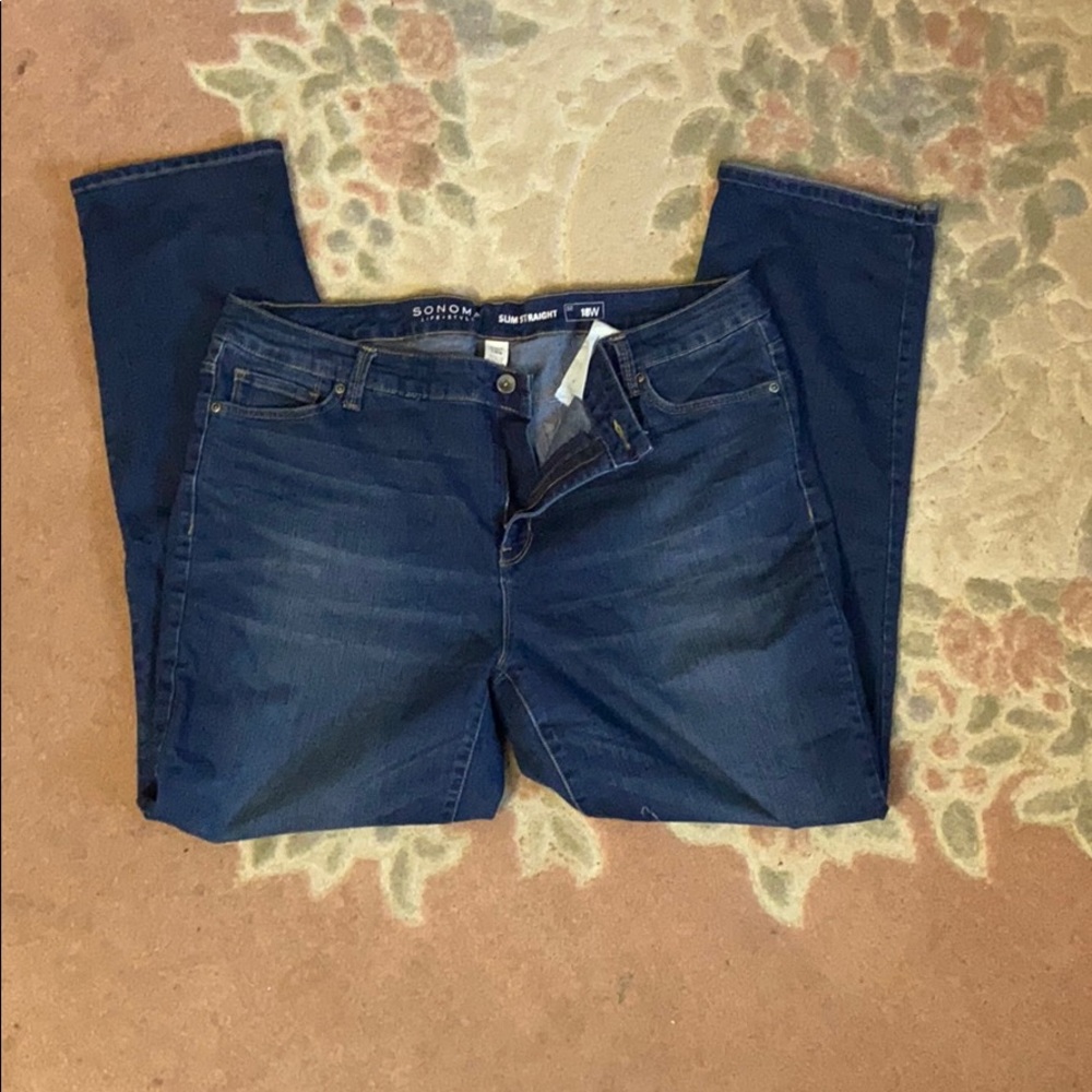 Slim straight Sonoma woman’s jeans